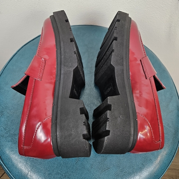 BLONDO Red Patent Leather Waterproof Lug Sole Loafers Size 8M - Picture 7 of 9